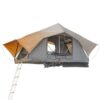 Car rooftop tent
